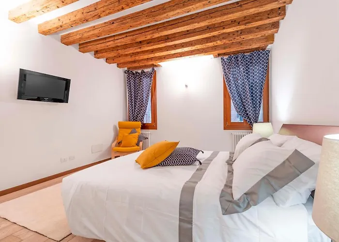 Central Apt * Venice