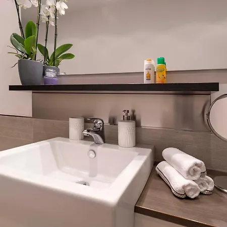 Central Apt דירה