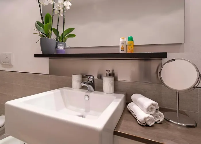 Central Apt Apartmán